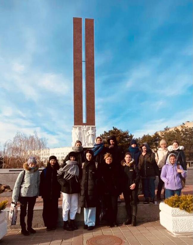 Студенты филиала ГБПОУ РО «ДПК»  в г. Азове почтили память героев-защитников Отечества