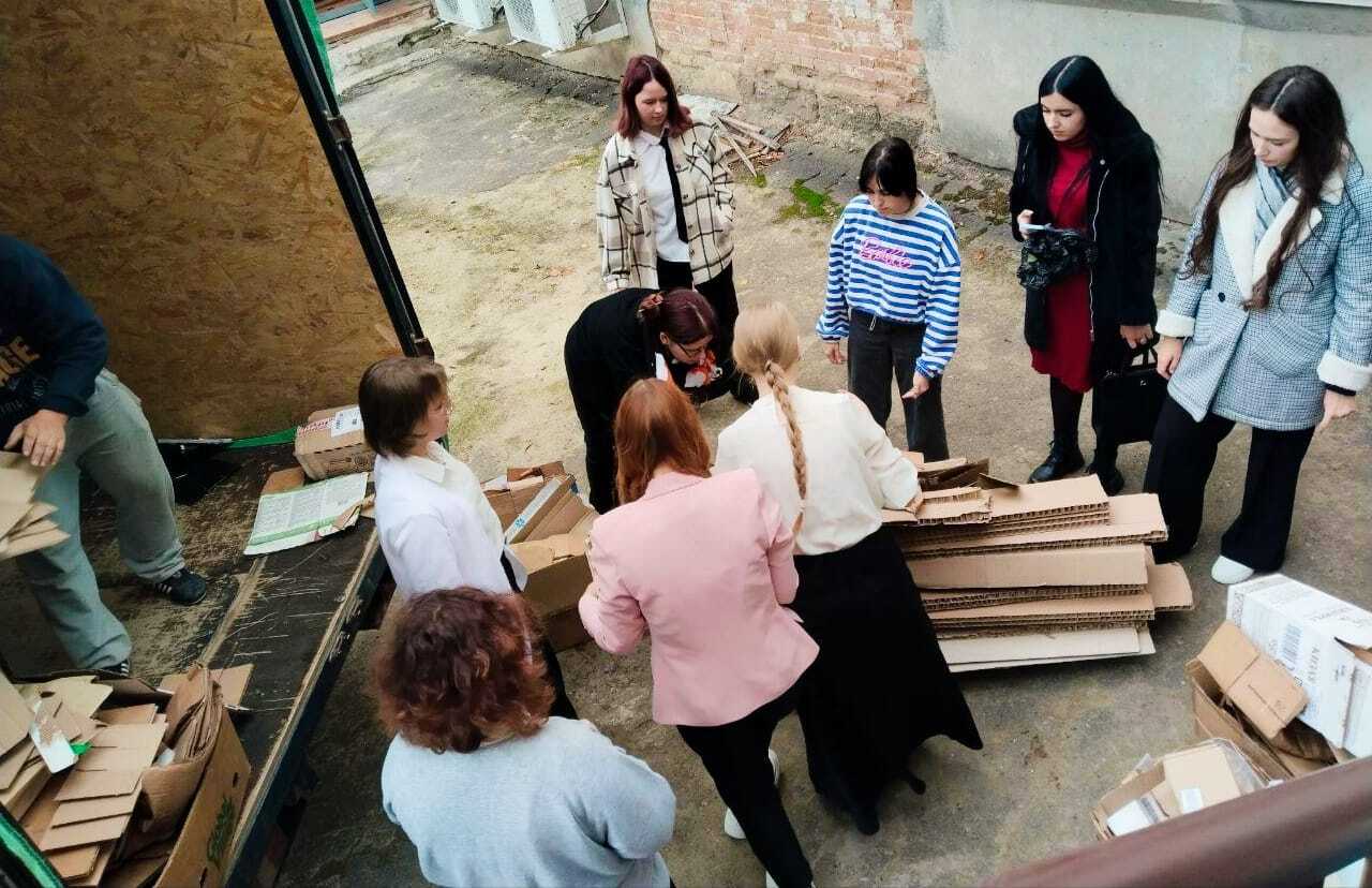 Сбор макулатуры в филиале ГБПОУ РО «ДПК» в г. Азове