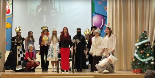 ✨ В нашем Донском Педагогическом Колледже состоялось замечательное мероприятие «Новогодняя сказка», в котором приняли участие все студенты вторых курсов!