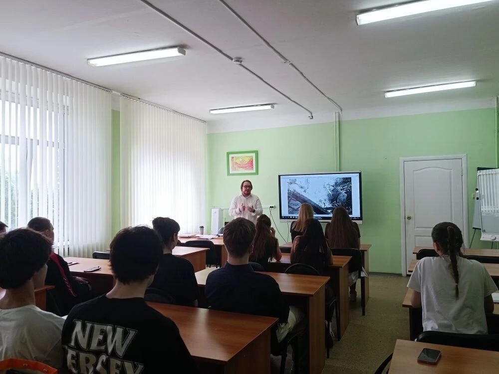 27.05.2026 г. в Донском педагогическом колледже состоялся День единых действий, посвященный Дню сварщика. В мероприятии приняли участие студенты учебной группы Ф-1а.