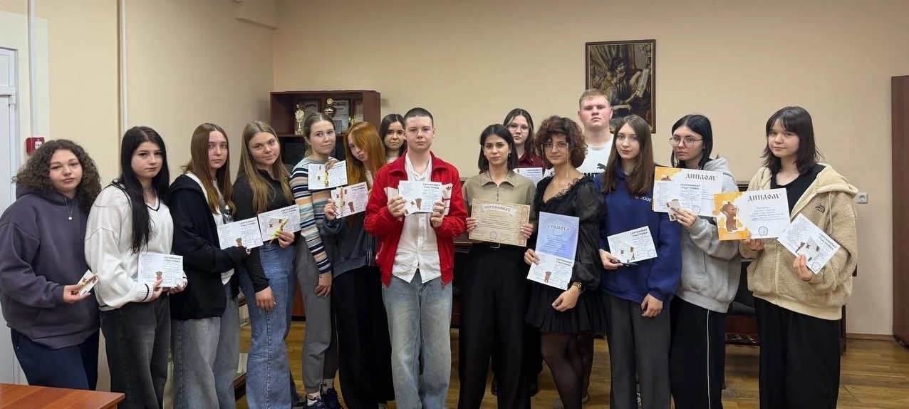 Выражаем благодарность всем студентам, принявшим участие в конкурсе «Русский медвежонок - языкознание для всех». Особая гордость - успех Корнеевой Вероники, студентки группы Н-1В. Её результат среди студентов колледжа -1 место, в регионе - 3 место.