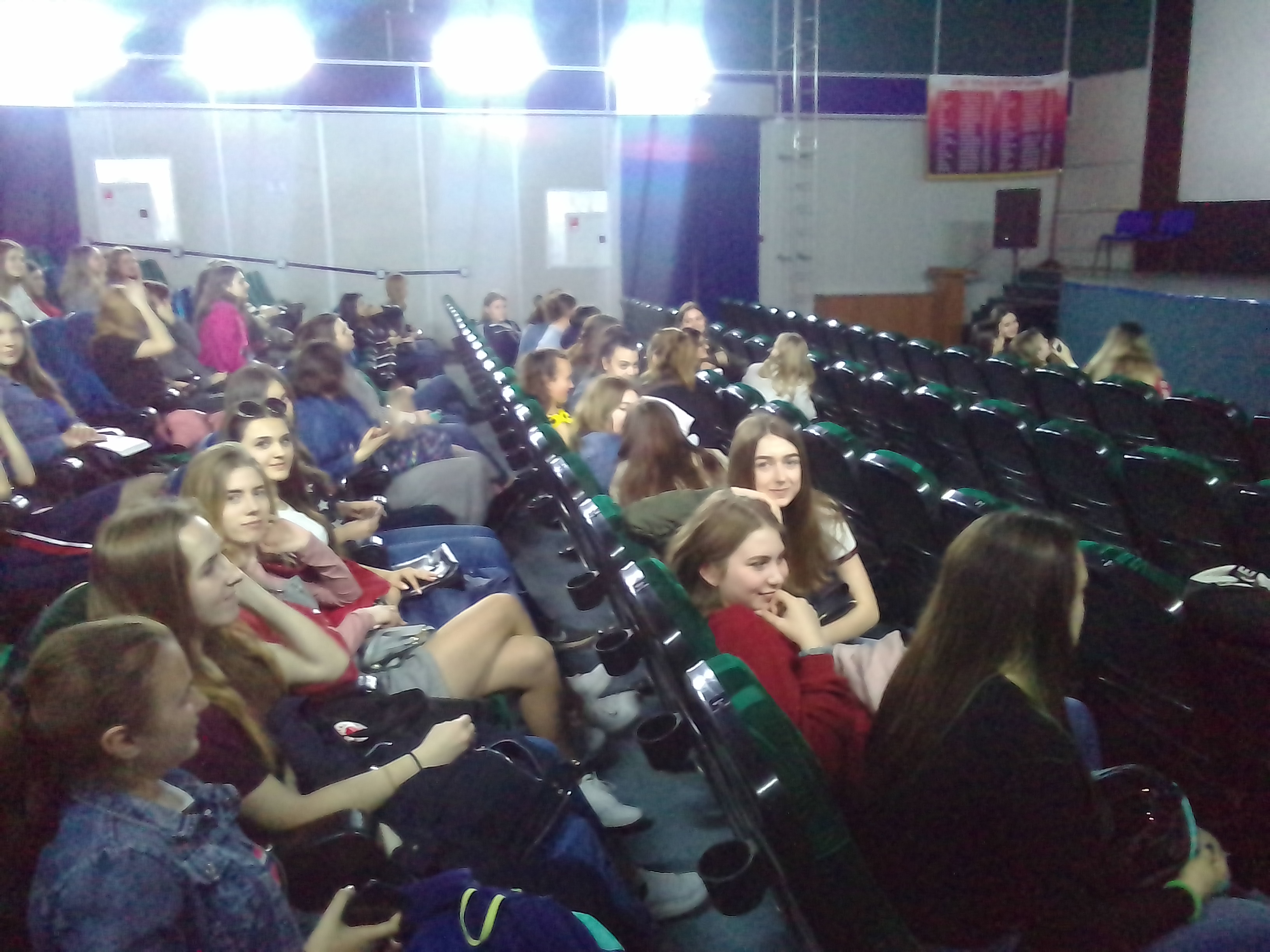 Студенты ДПК посетили патриотический центр «Победа».